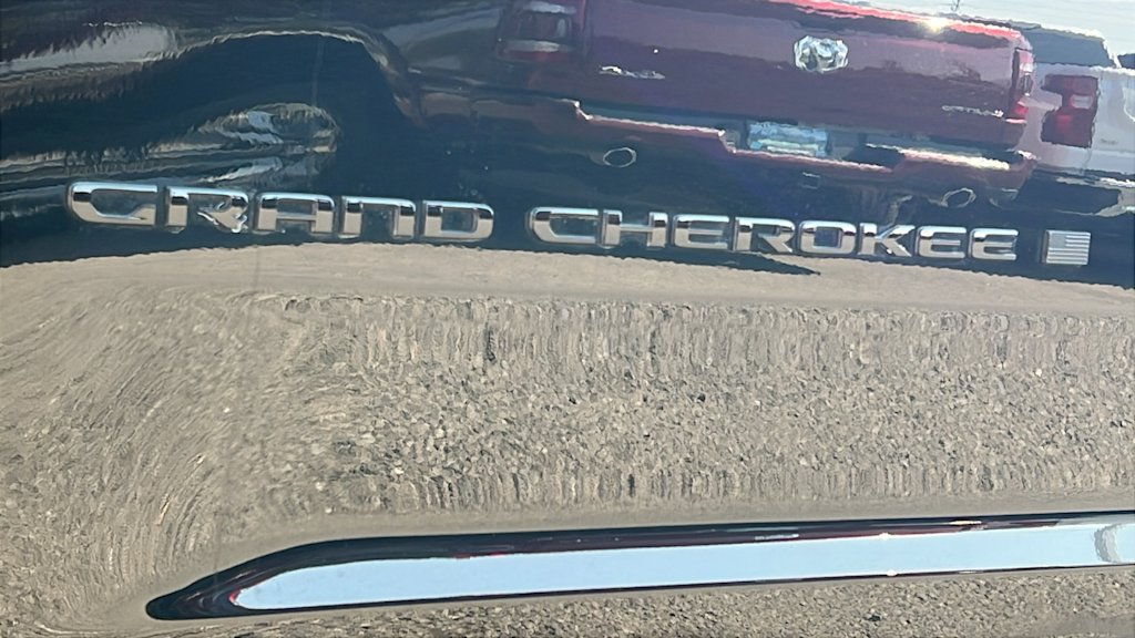 Thumbnail: 2023 Jeep Grand Cherokee - 7