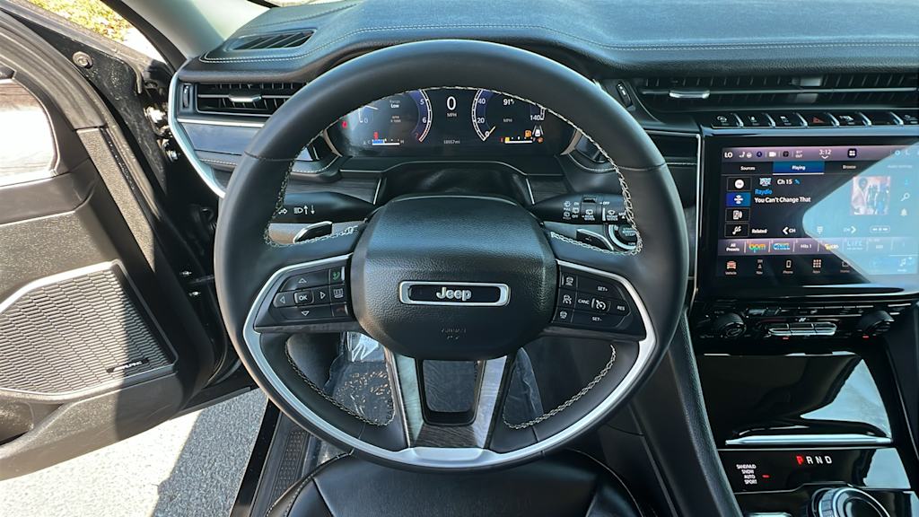 Thumbnail: 2023 Jeep Grand Cherokee - 12