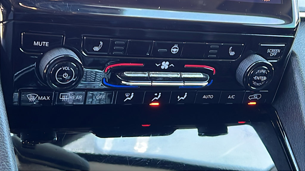 Thumbnail: 2022 Jeep Grand Cherokee - 22