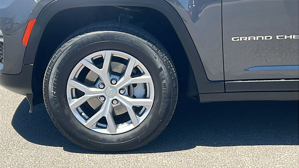 Thumbnail: 2022 Jeep Grand Cherokee - 7