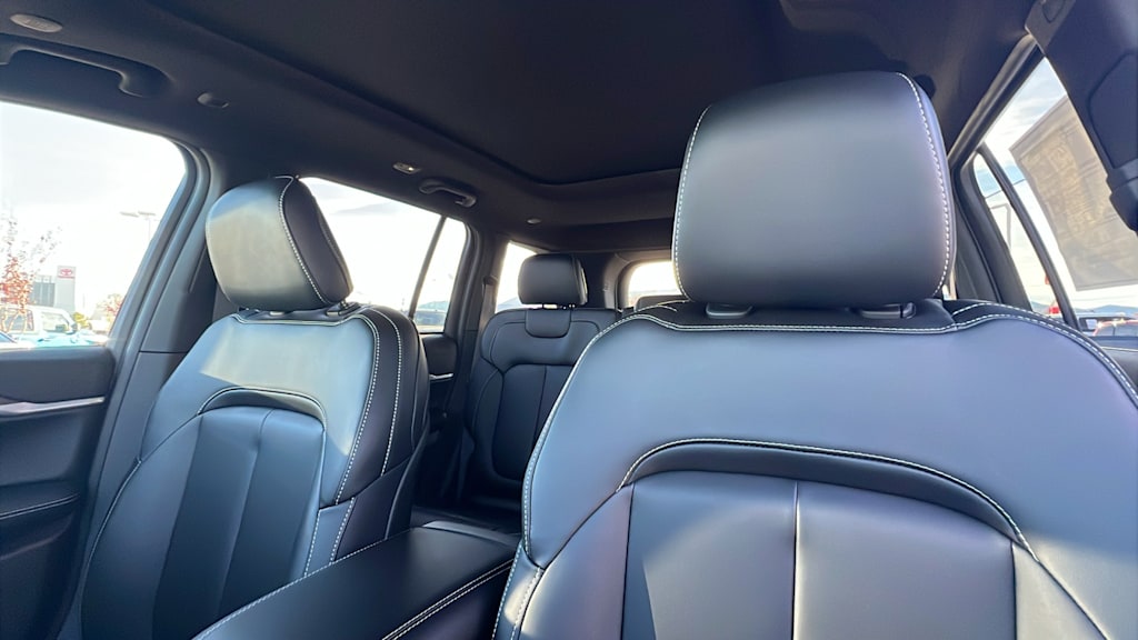 Thumbnail: 2025 Jeep Grand Cherokee - 10