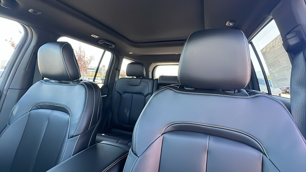 Thumbnail: 2025 Jeep Grand Cherokee - 10