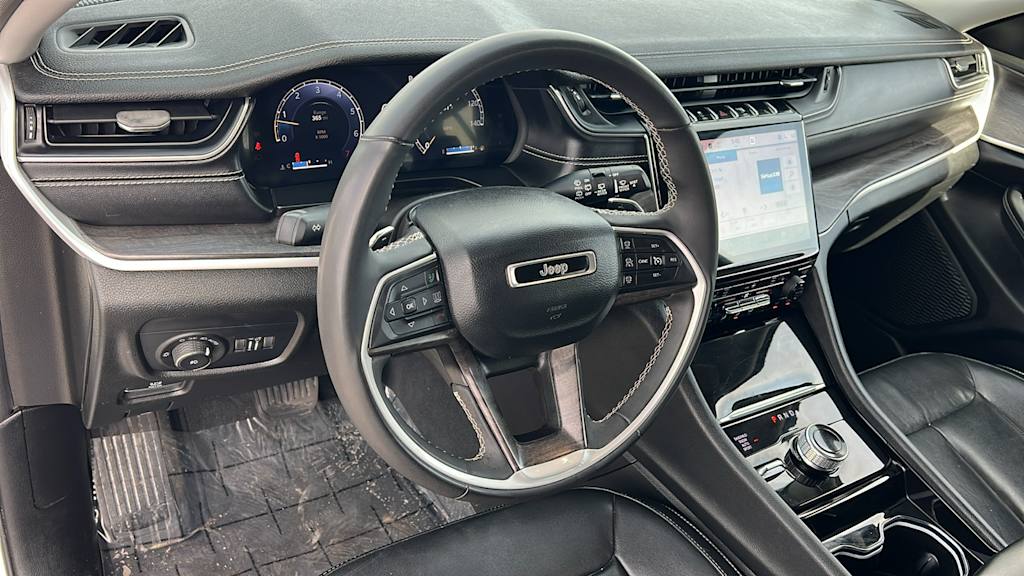 2023 Jeep Grand Cherokee Limited Edition 2