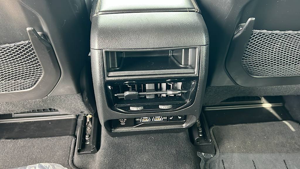 2023 Jeep Grand Cherokee Limited Edition 30
