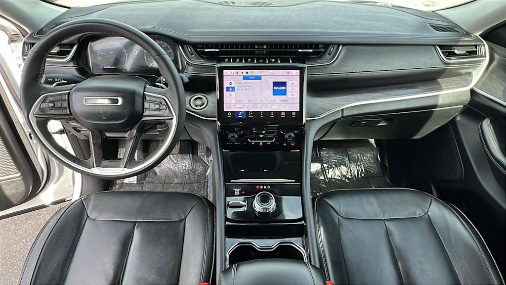 2023 Jeep Grand Cherokee Limited Edition 12