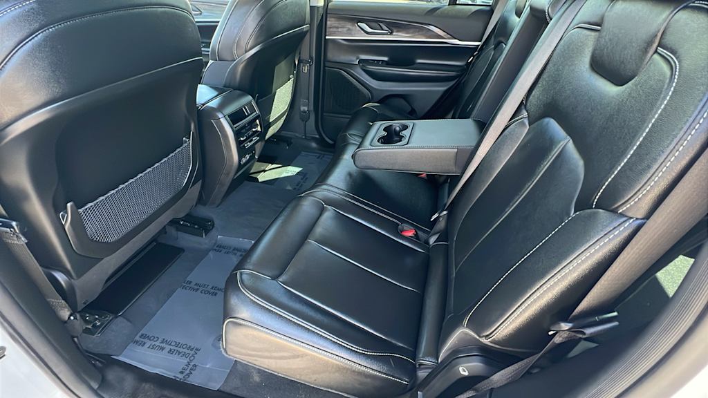 Thumbnail: 2023 Jeep Grand Cherokee - 29