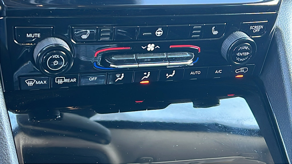 Thumbnail: 2023 Jeep Grand Cherokee - 22