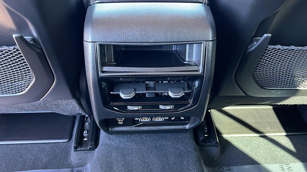 Thumbnail: 2023 Jeep Grand Cherokee - 30