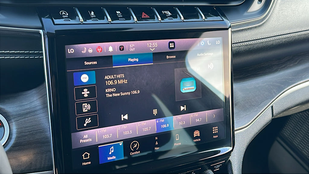 Thumbnail: 2023 Jeep Grand Cherokee - 14