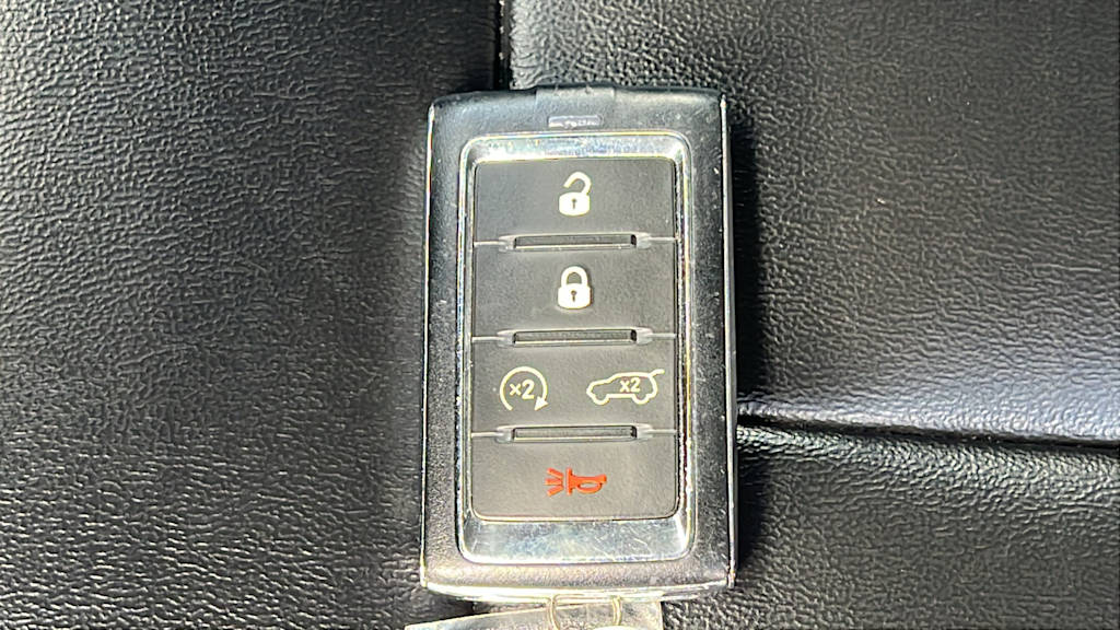 Thumbnail: 2023 Jeep Grand Cherokee - 17