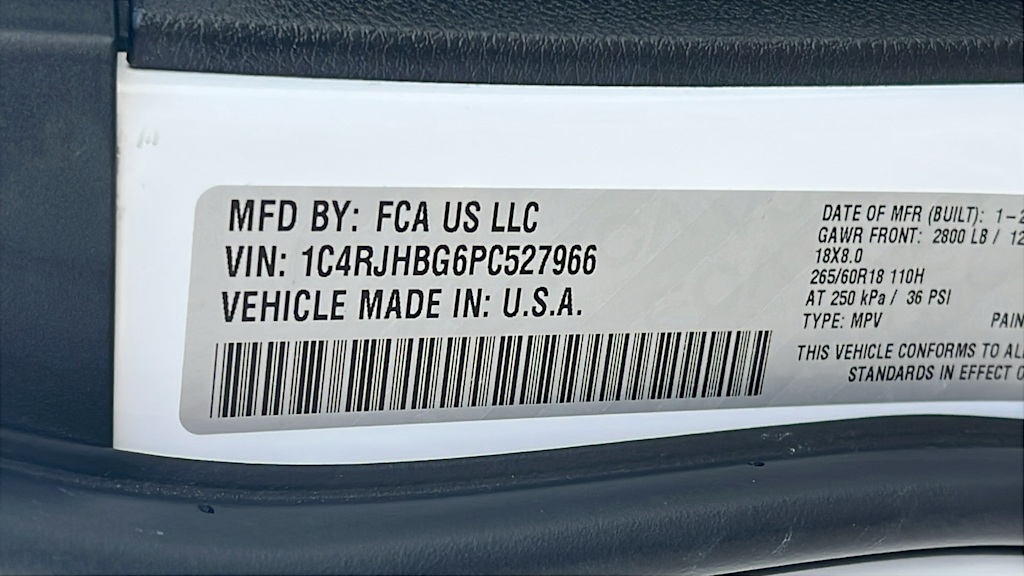 Thumbnail: 2023 Jeep Grand Cherokee - 18