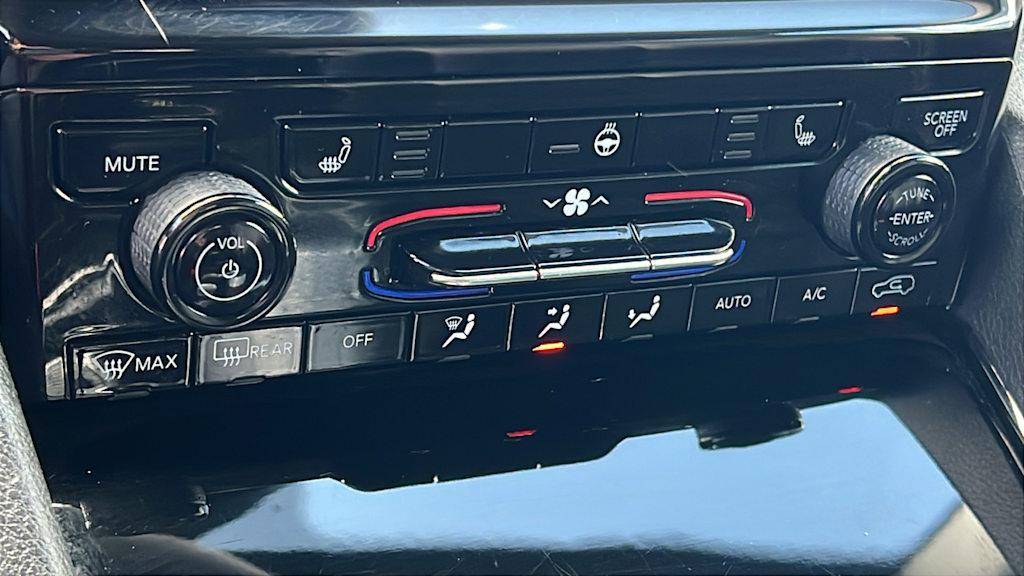 Thumbnail: 2023 Jeep Grand Cherokee - 22