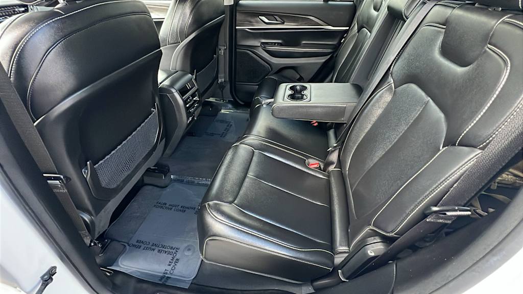 Thumbnail: 2023 Jeep Grand Cherokee - 12