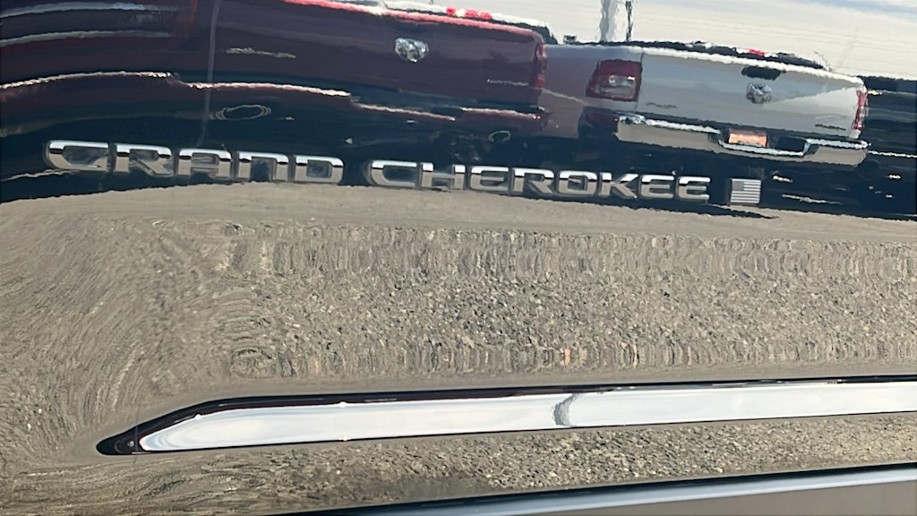 Thumbnail: 2023 Jeep Grand Cherokee - 7