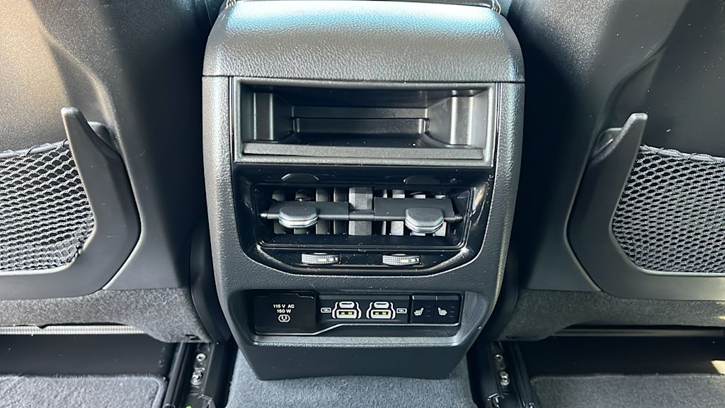 Thumbnail: 2023 Jeep Grand Cherokee - 29