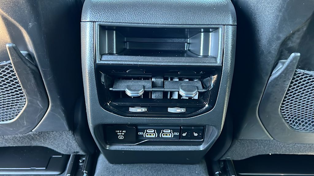 Thumbnail: 2024 Jeep Grand Cherokee - 30