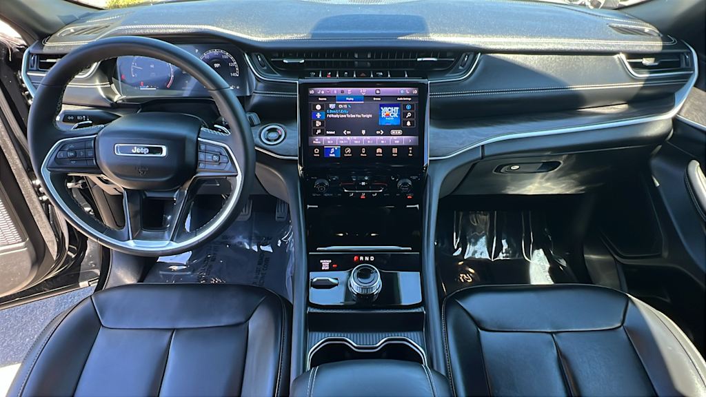 Thumbnail: 2024 Jeep Grand Cherokee - 14