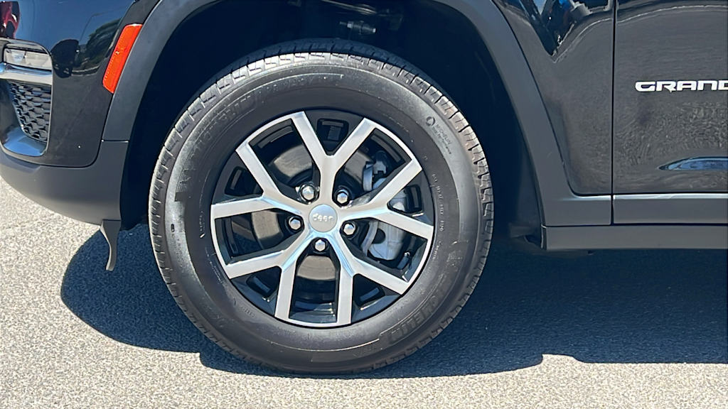 Thumbnail: 2024 Jeep Grand Cherokee - 8