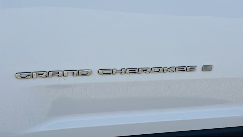 Thumbnail: 2023 Jeep Grand Cherokee - 7