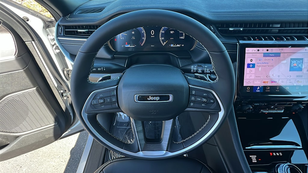 Thumbnail: 2025 Jeep Grand Cherokee - 9