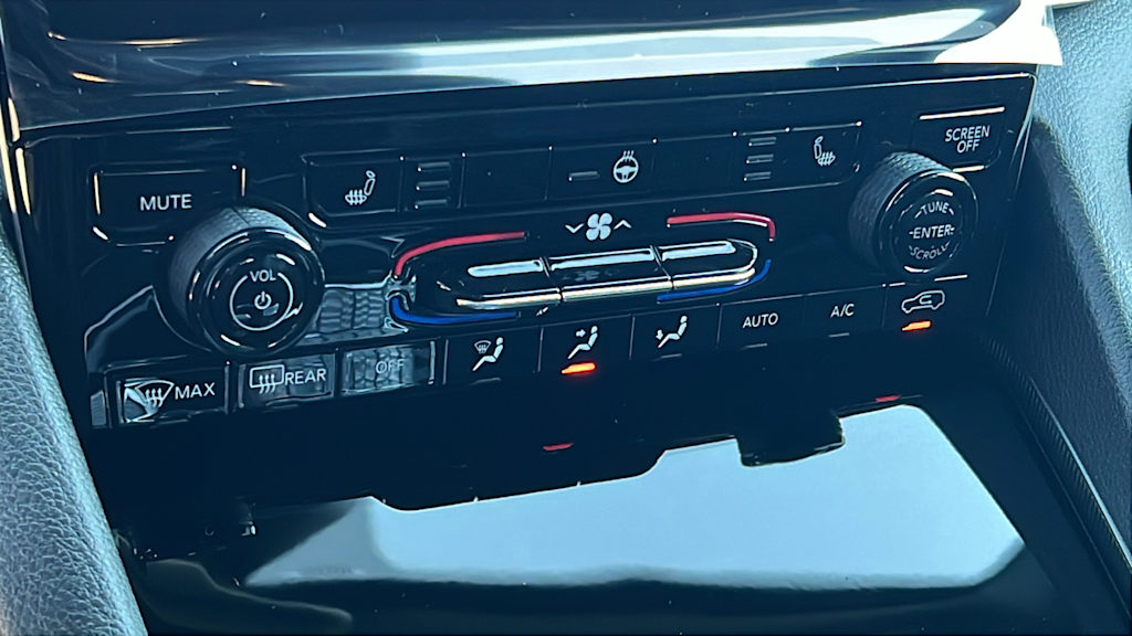 Thumbnail: 2025 Jeep Grand Cherokee - 14