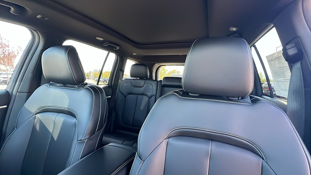 Thumbnail: 2025 Jeep Grand Cherokee - 10