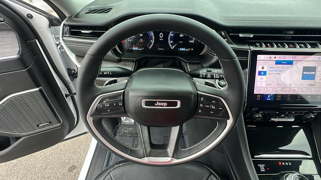 Thumbnail: 2023 Jeep Grand Cherokee - 12