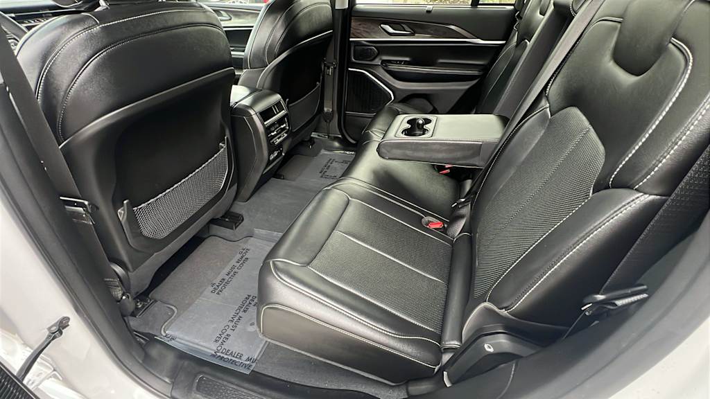 Thumbnail: 2023 Jeep Grand Cherokee - 29