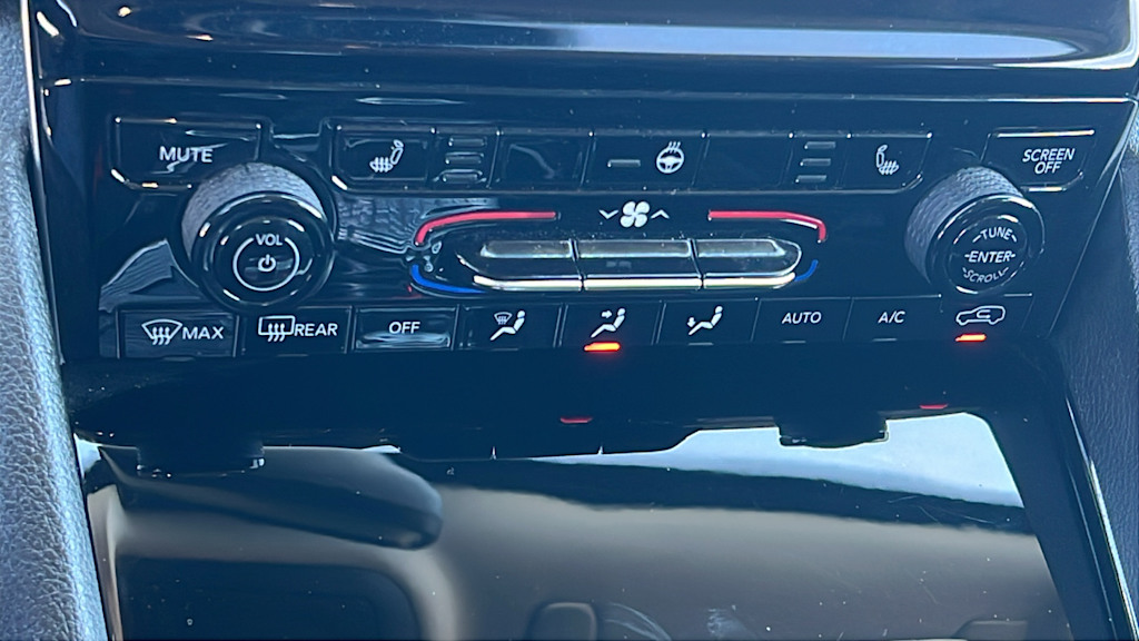 Thumbnail: 2023 Jeep Grand Cherokee - 22
