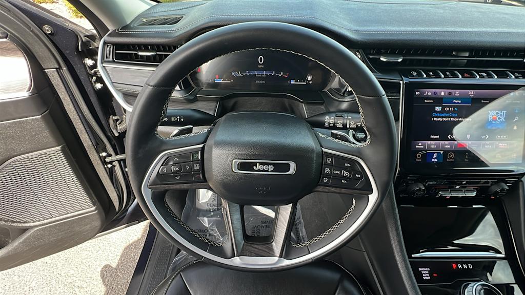 Thumbnail: 2023 Jeep Grand Cherokee - 12