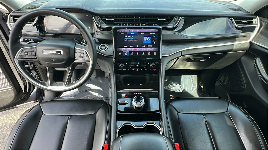 Thumbnail: 2023 Jeep Grand Cherokee - 30