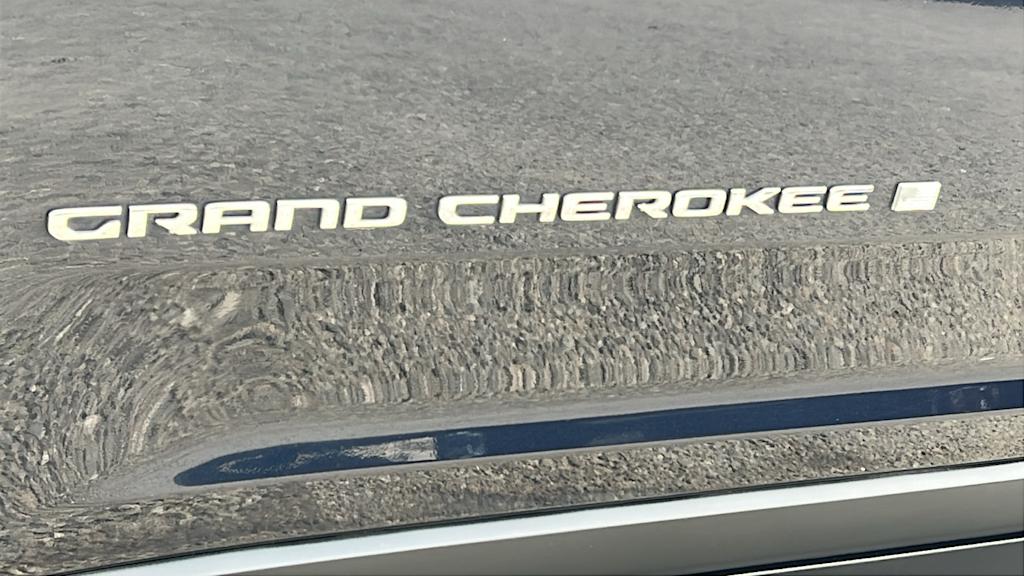 Thumbnail: 2023 Jeep Grand Cherokee - 7