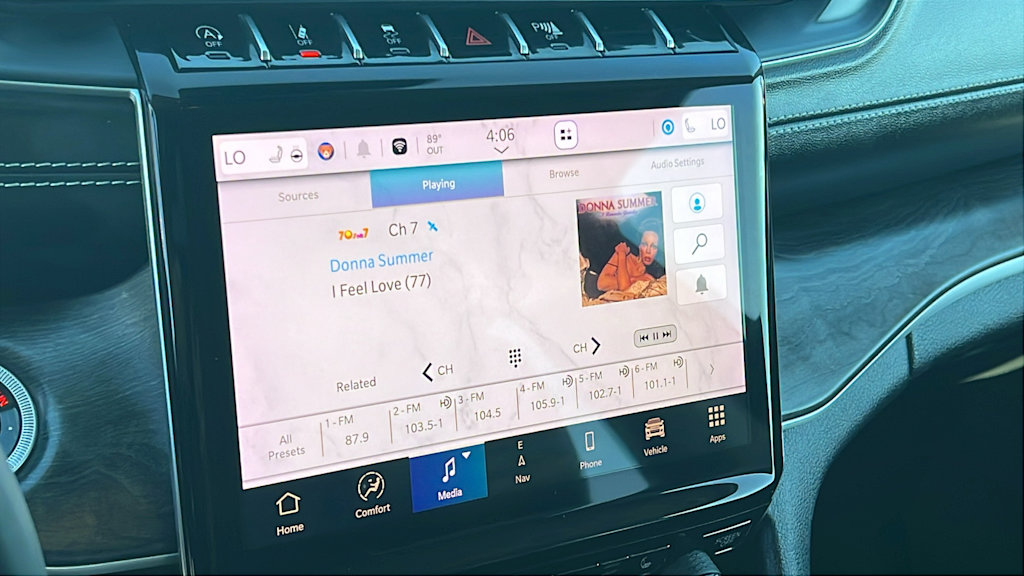 Thumbnail: 2023 Jeep Grand Cherokee - 13