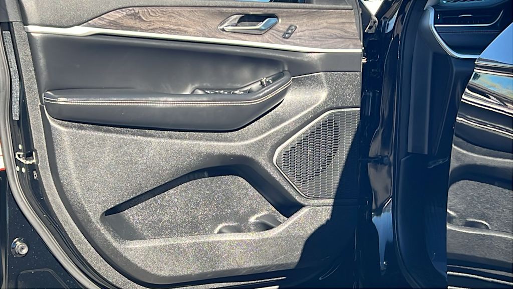 Thumbnail: 2023 Jeep Grand Cherokee - 27