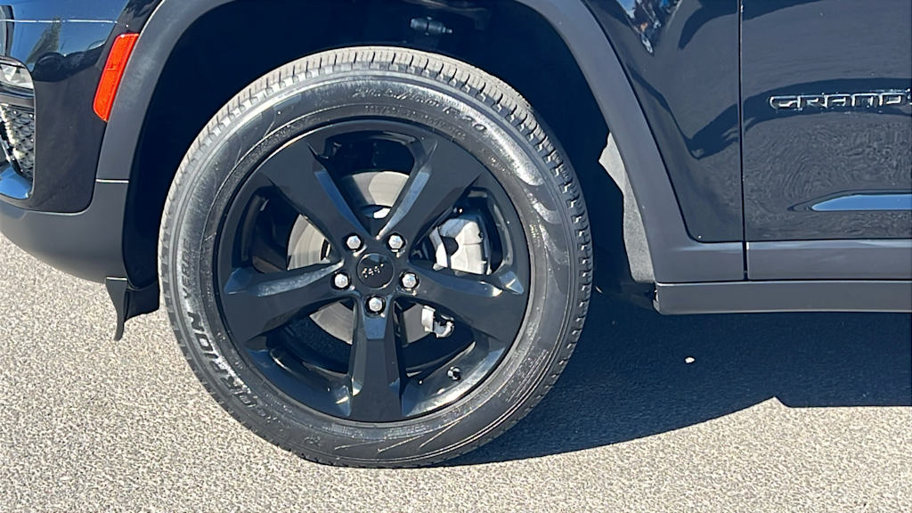 Thumbnail: 2023 Jeep Grand Cherokee - 7