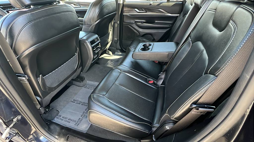 Thumbnail: 2023 Jeep Grand Cherokee - 12