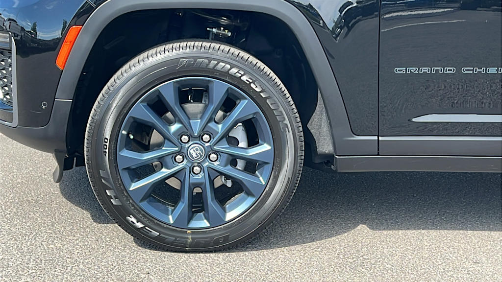 Thumbnail: 2026 Jeep Grand Cherokee - 8