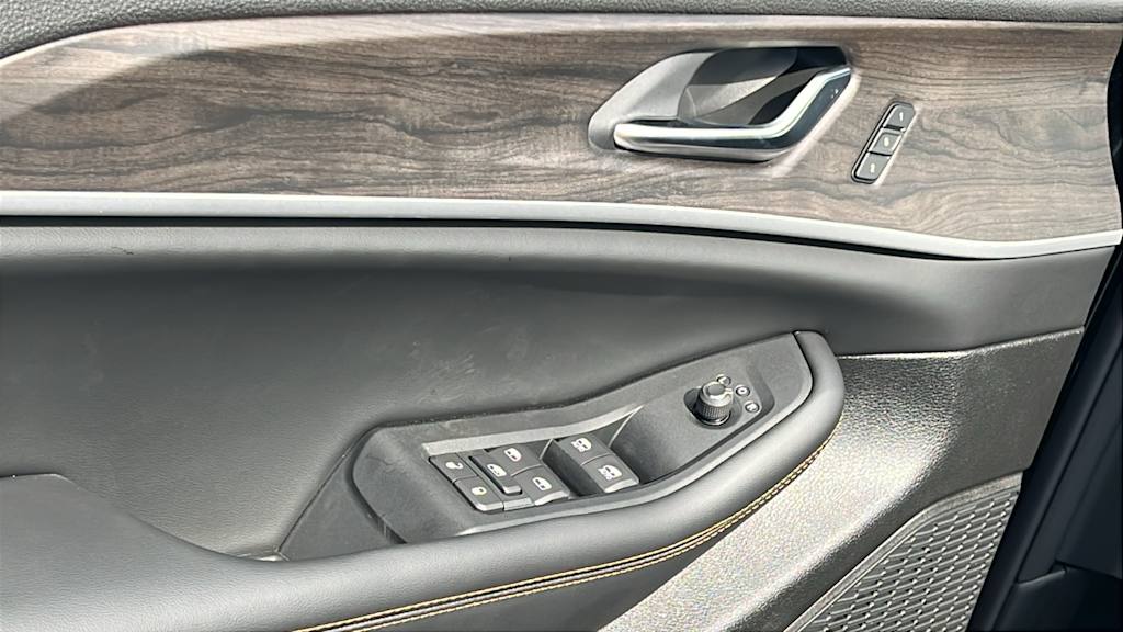 Thumbnail: 2026 Jeep Grand Cherokee - 28