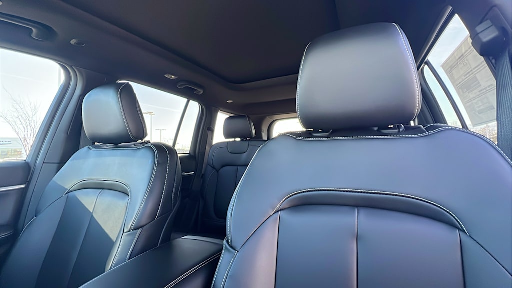 Thumbnail: 2026 Jeep Grand Cherokee - 10