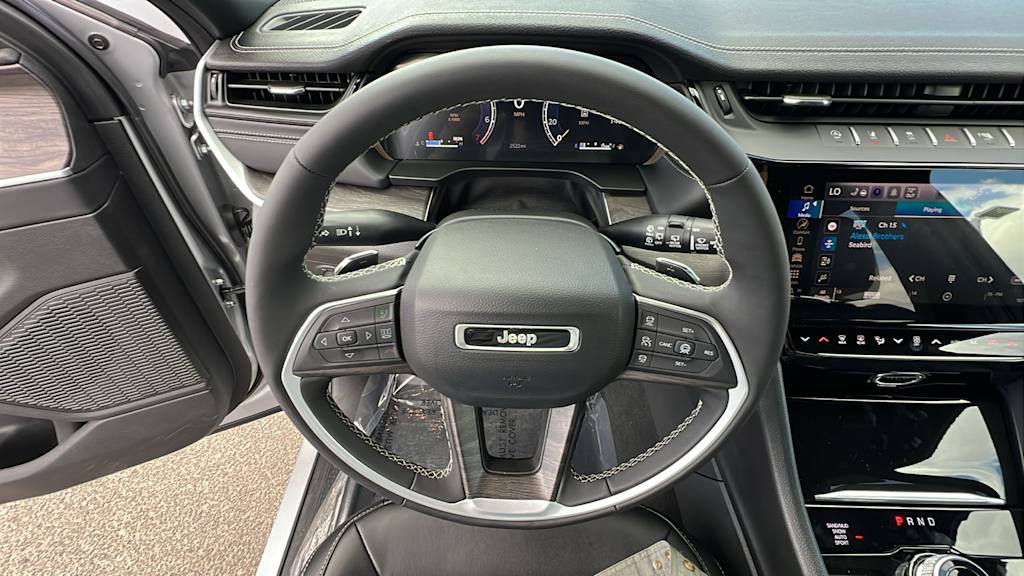 Thumbnail: 2026 Jeep Grand Cherokee - 9