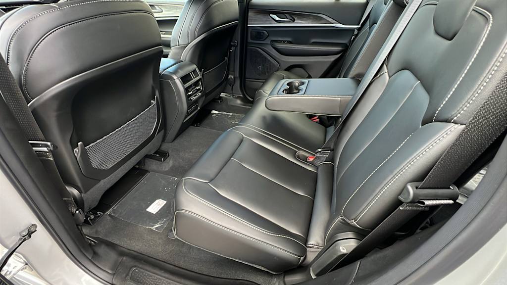 Thumbnail: 2026 Jeep Grand Cherokee - 12