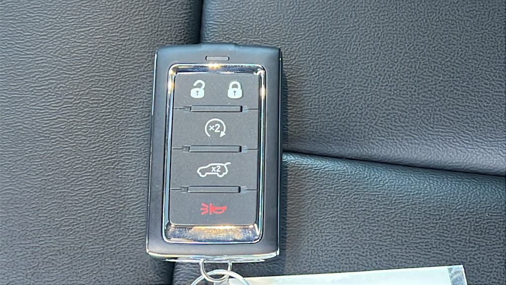 Thumbnail: 2026 Jeep Grand Cherokee - 18