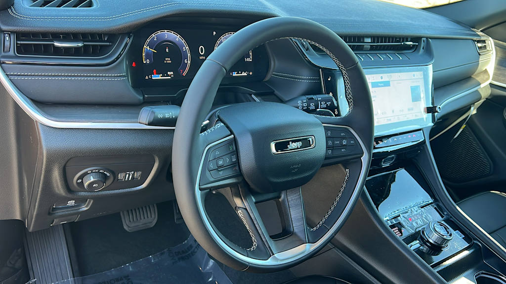 Thumbnail: 2026 Jeep Grand Cherokee - 2