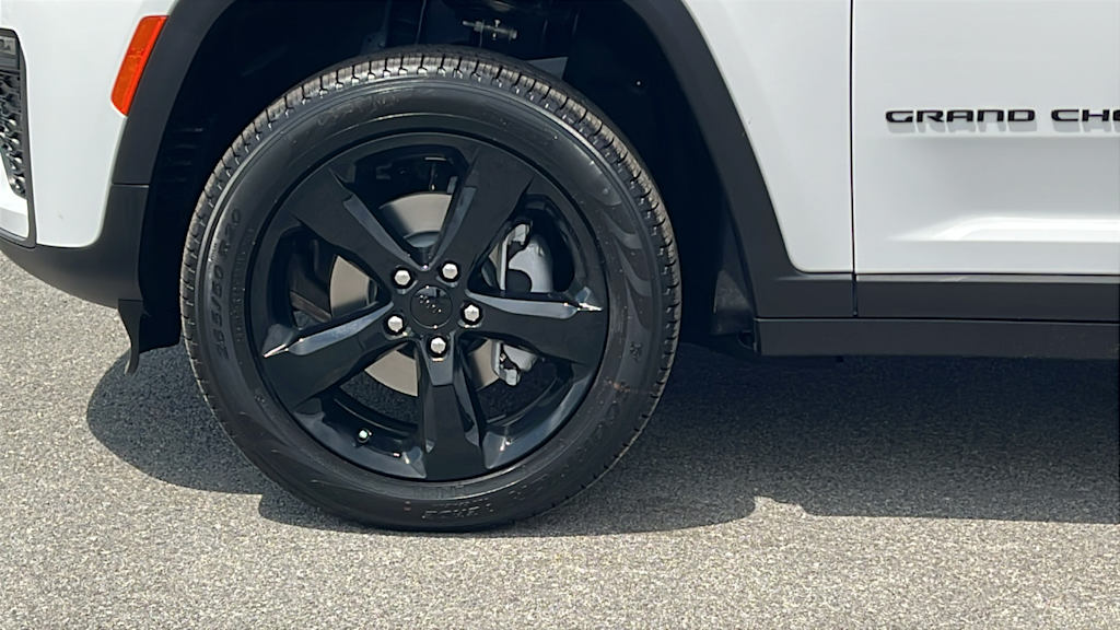 Thumbnail: 2026 Jeep Grand Cherokee - 8