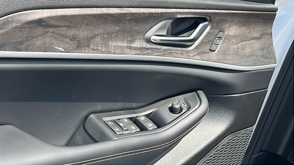 Thumbnail: 2026 Jeep Grand Cherokee - 28