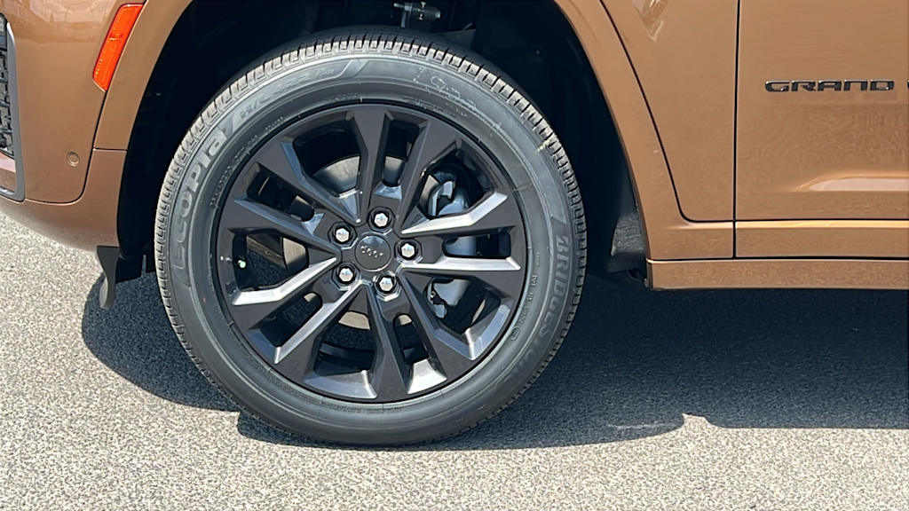 Thumbnail: 2026 Jeep Grand Cherokee - 8
