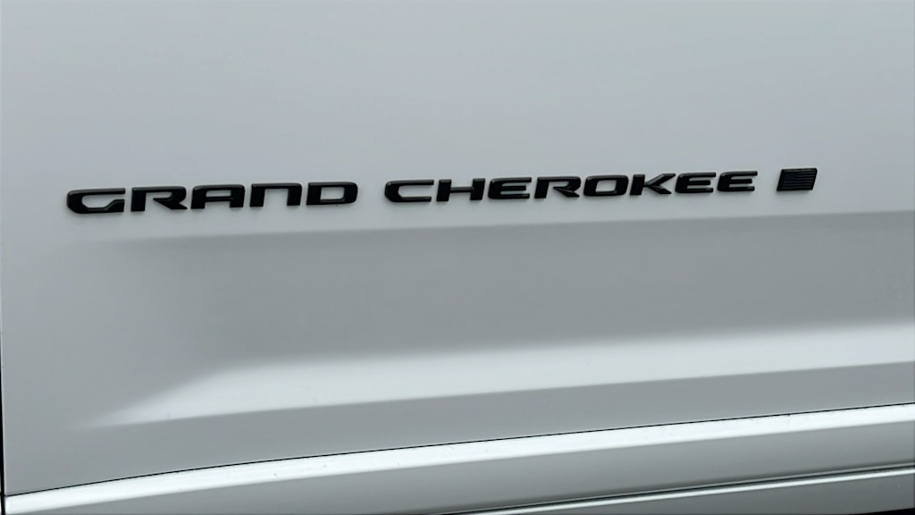 Thumbnail: 2026 Jeep Grand Cherokee - 7