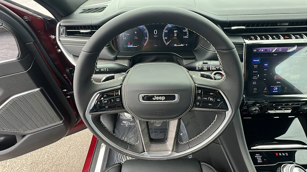 Thumbnail: 2025 Jeep Grand Cherokee - 8