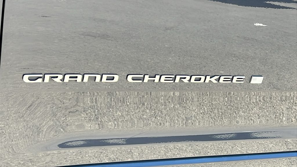 Thumbnail: 2022 Jeep Grand Cherokee - 7