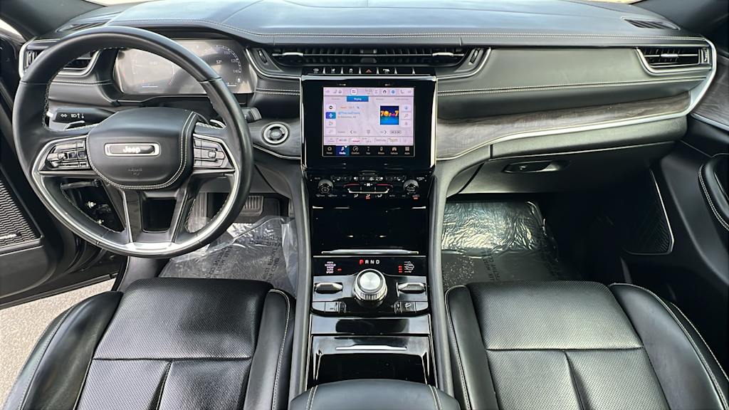 Thumbnail: 2022 Jeep Grand Cherokee - 13